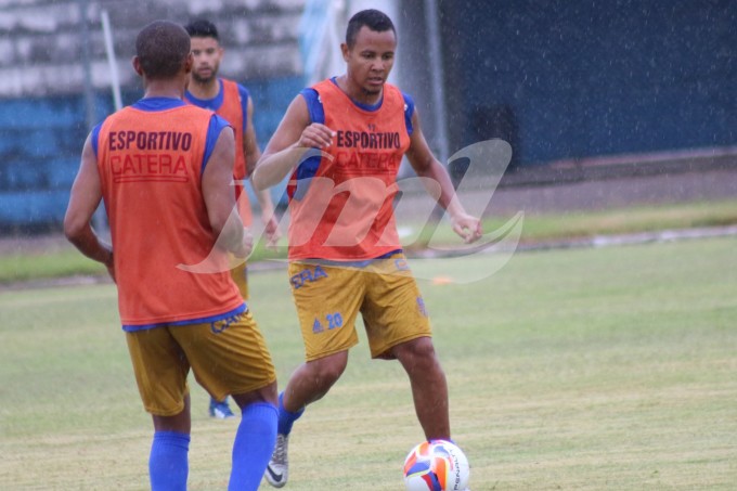 Volante Gelson foi dispensado pela direção do Esportivo