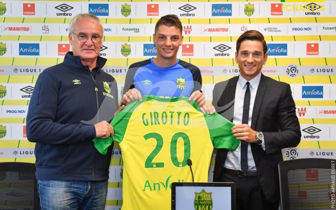 Claudio Ranieri ao lado de Andrei Girotto em sua apresentação oficial/Foto: Nantes/Divulgação