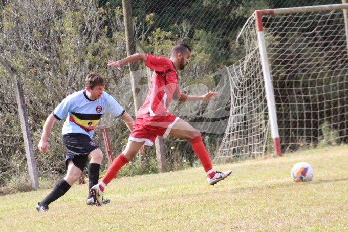 Digão com a Bola marcou duas vezes e é o artilheiro da competição com 11 gols