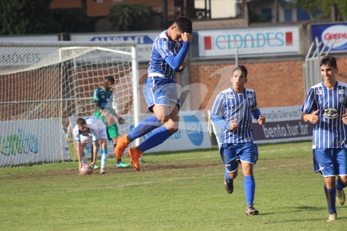 Bernardo fez os dois gols do Esportivo/Foto: Kévin Sganzerla