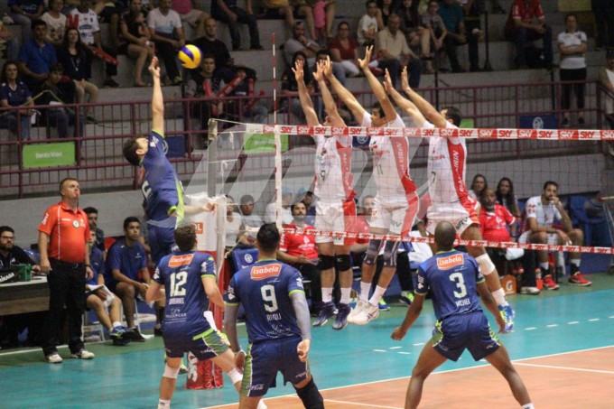 Bento Vôlei foi derrotado na rodada passada pelo Brasil Kirin por 3 sets a 0/Foto: Kévin Sganzerla