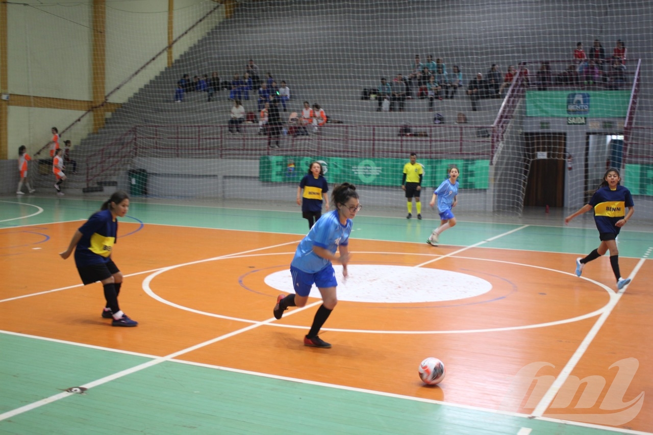 Jogos Escolares: fase municipal tem campeões no futsal feminino