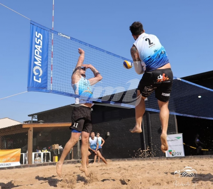 Equipes Mirim e Infantil do Bento Vôlei conquistam o título da I Copa Sogipa  de Voleibol - FML Esportes Not�cias