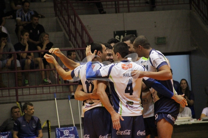 Em busca da final, Bento Vôlei encara a Sogipa - FML Esportes Not�cias