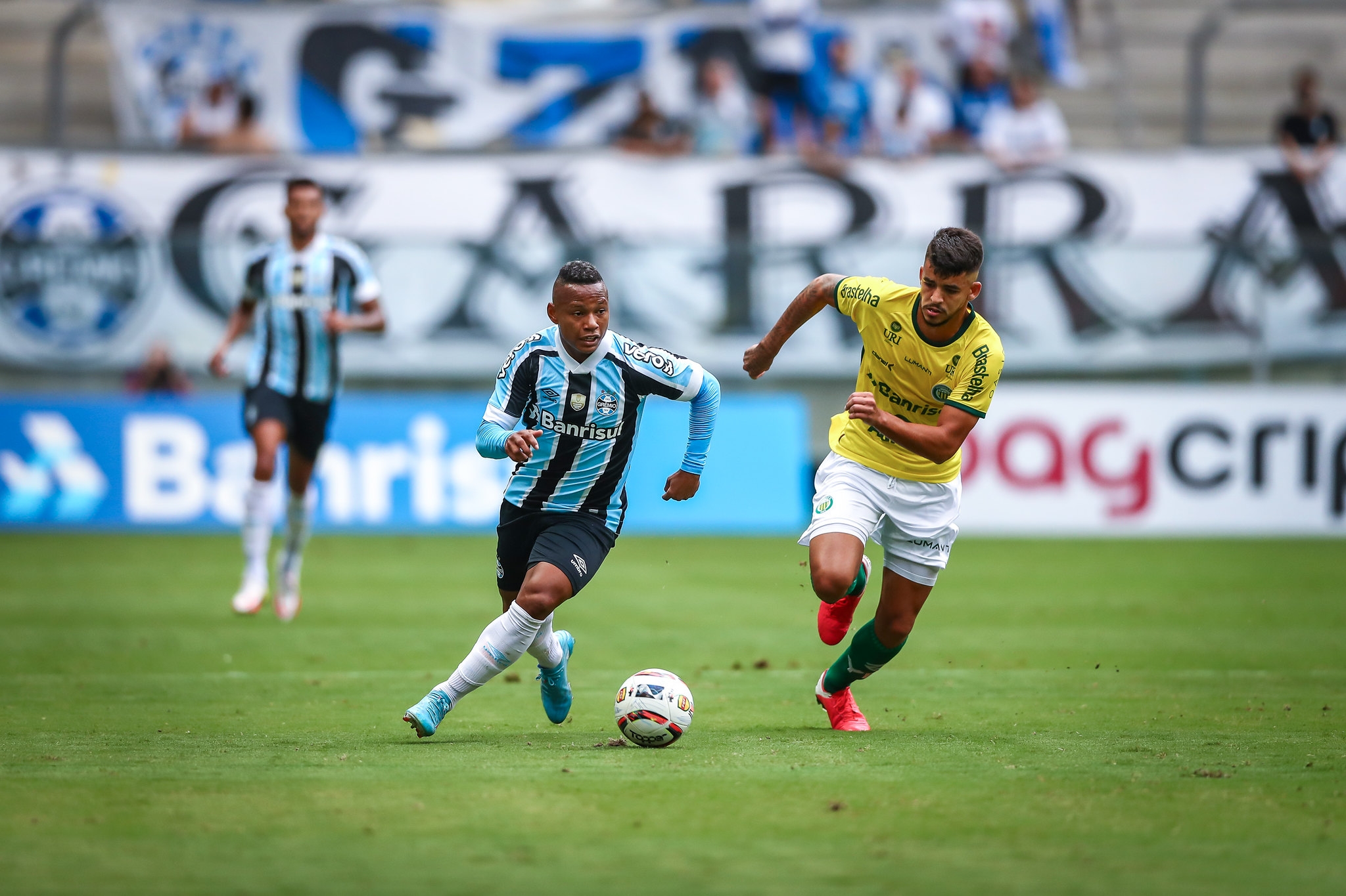 Com Wesley Moraes, Inter terá disputa pela camisa 9 na temporada 2022