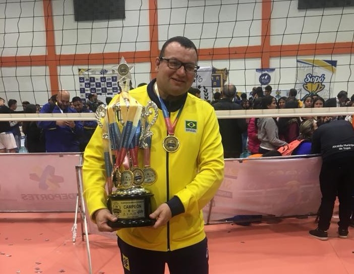 Em busca da final, Bento Vôlei encara a Sogipa - FML Esportes Not�cias